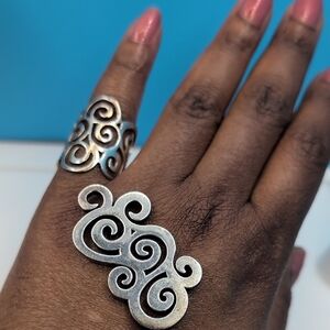 Tous Silver Artistic Swirl Ring And Matching Pendant